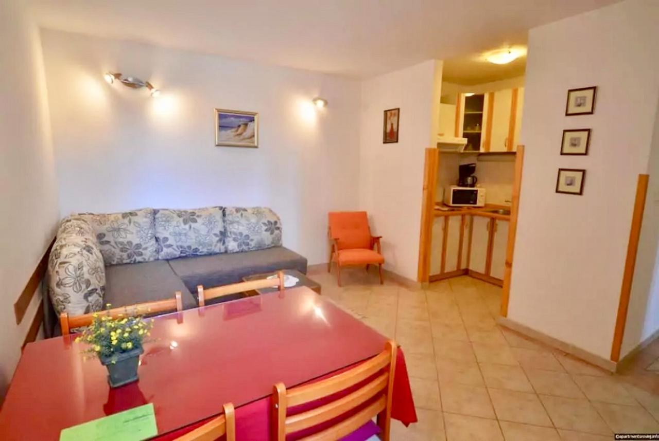 Apartment Dana Rovigno Esterno foto