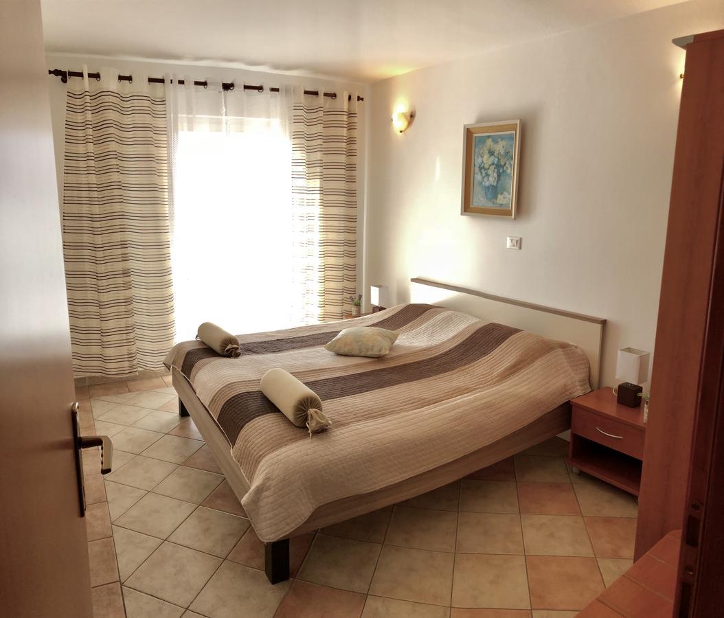 Apartment Dana Rovigno Esterno foto